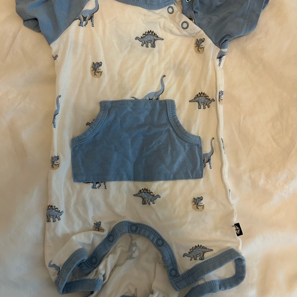 Kyte BABY Blue and White Dinosaur Romper